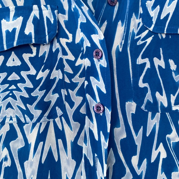 Marciano Sleeveless Silky Chevron Pattern Blouse - Size S - Picture 5 of 7